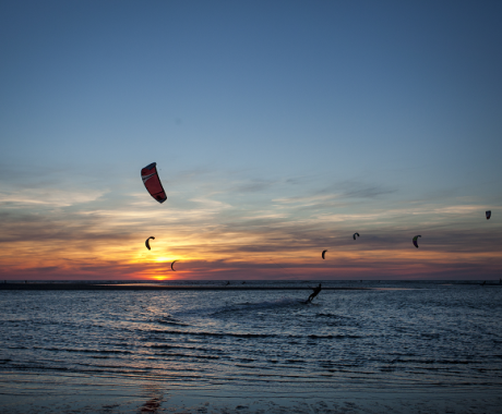 Kitesurfing