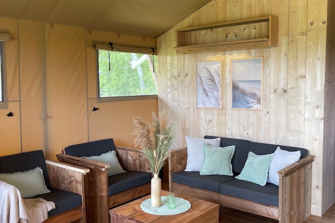 Safarizelt Dún – Glamping für 5 Personen mit Komfort