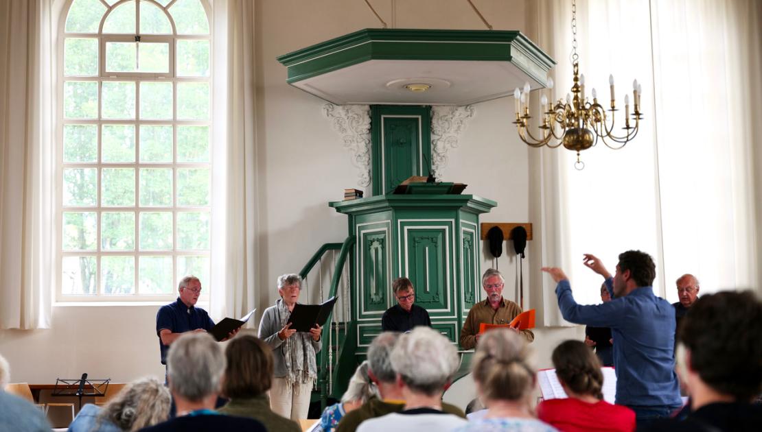 zomerschool slotpresentatie op Schiermonnikoog